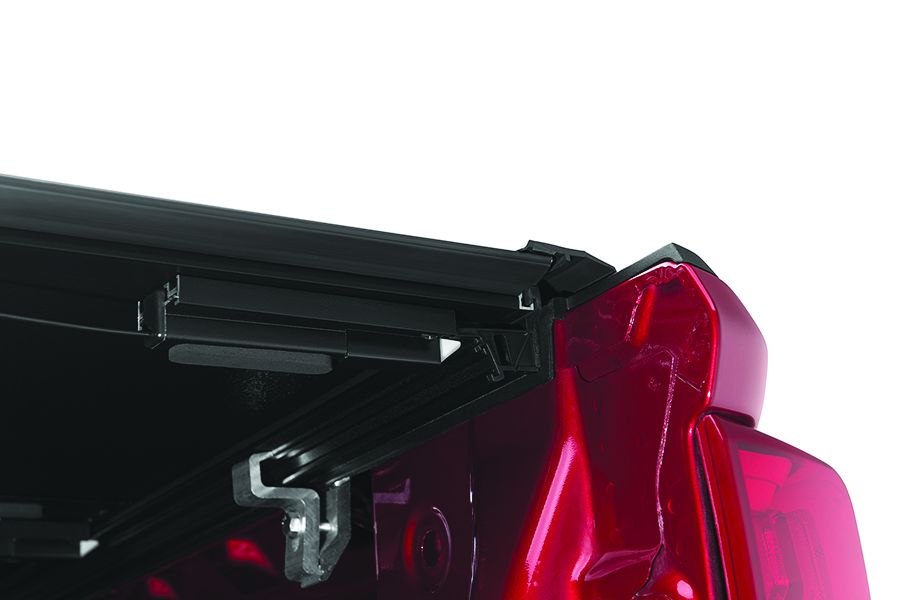 RTX® • RTX14003 • Hard Folding Tonneau Cover • Chevy Colorado / Canyon 6' 15-21